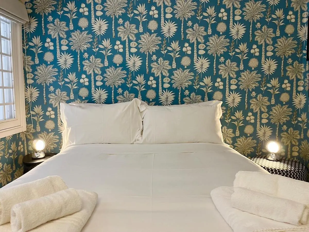 Timeless Elegance In Trastevere Rome Apartment